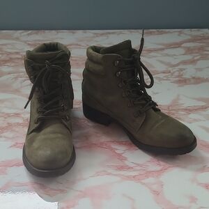 GUC Steve Madden Gantra Olive Green Leather Lace-Up Boots Sz 8.5M